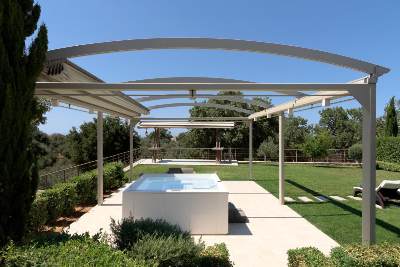Stolidi Mou Treehouse Villa Atsipopoulo ภายนอก รูปภาพ